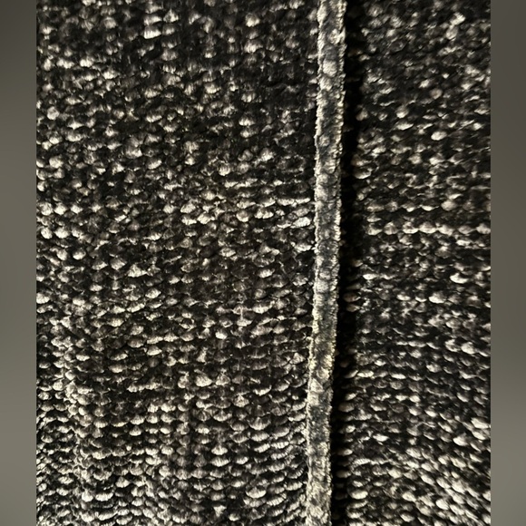 GAP- Increibly soft, comfortable hoodie - Picture 3 of 8